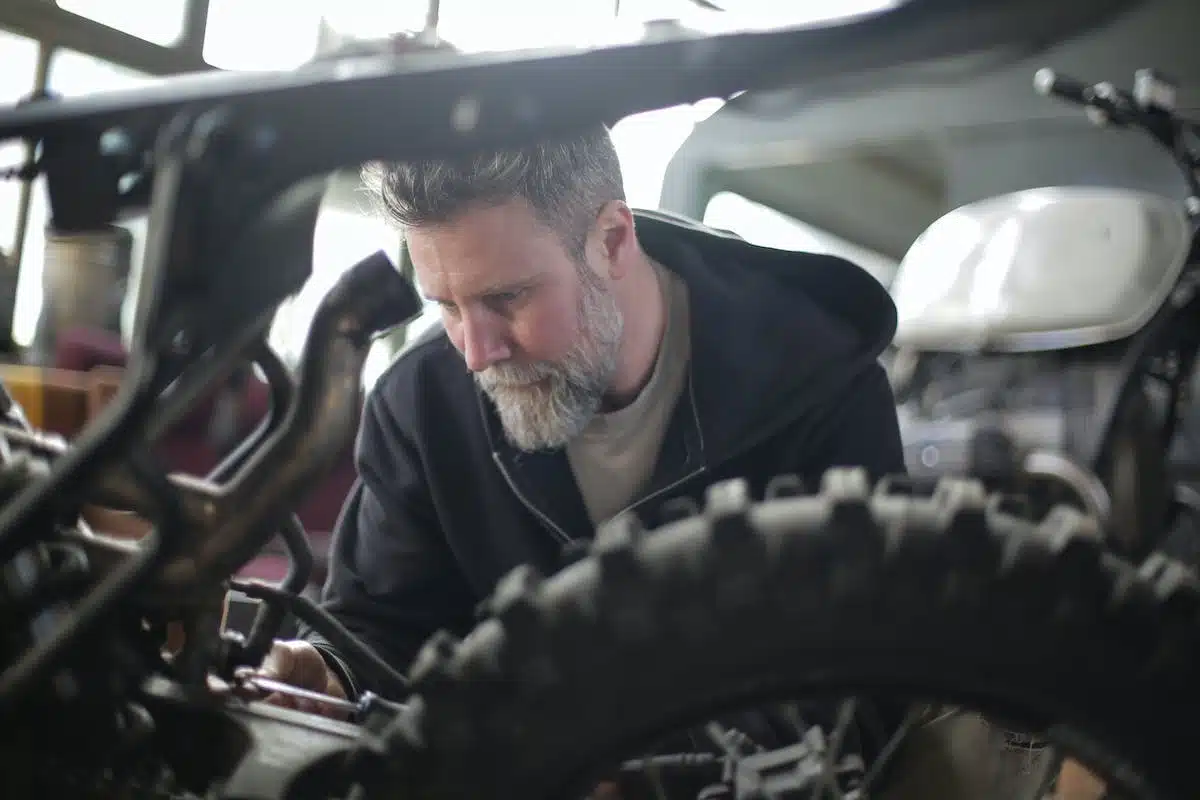 Entretenir sa moto à domicile : astuces et conseils DIY pour une maintenance optimale